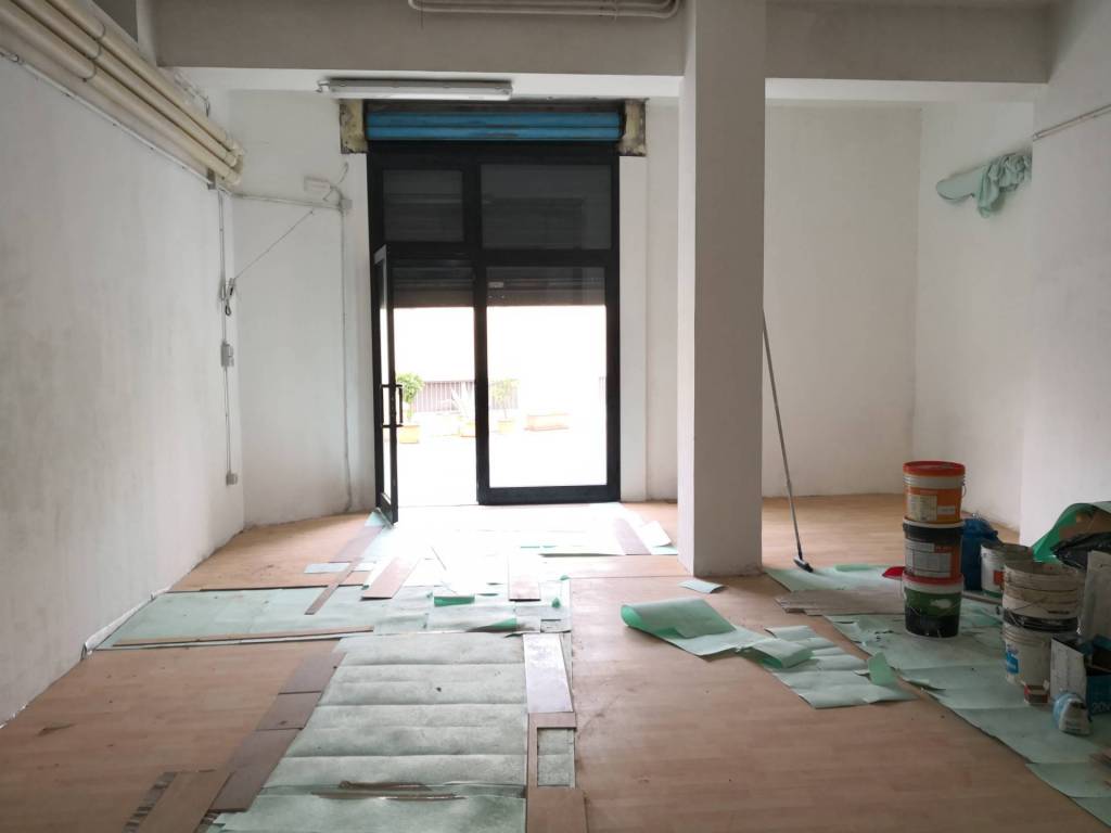 negozio in affitto ad Ancona in zona Piano San Lazzaro