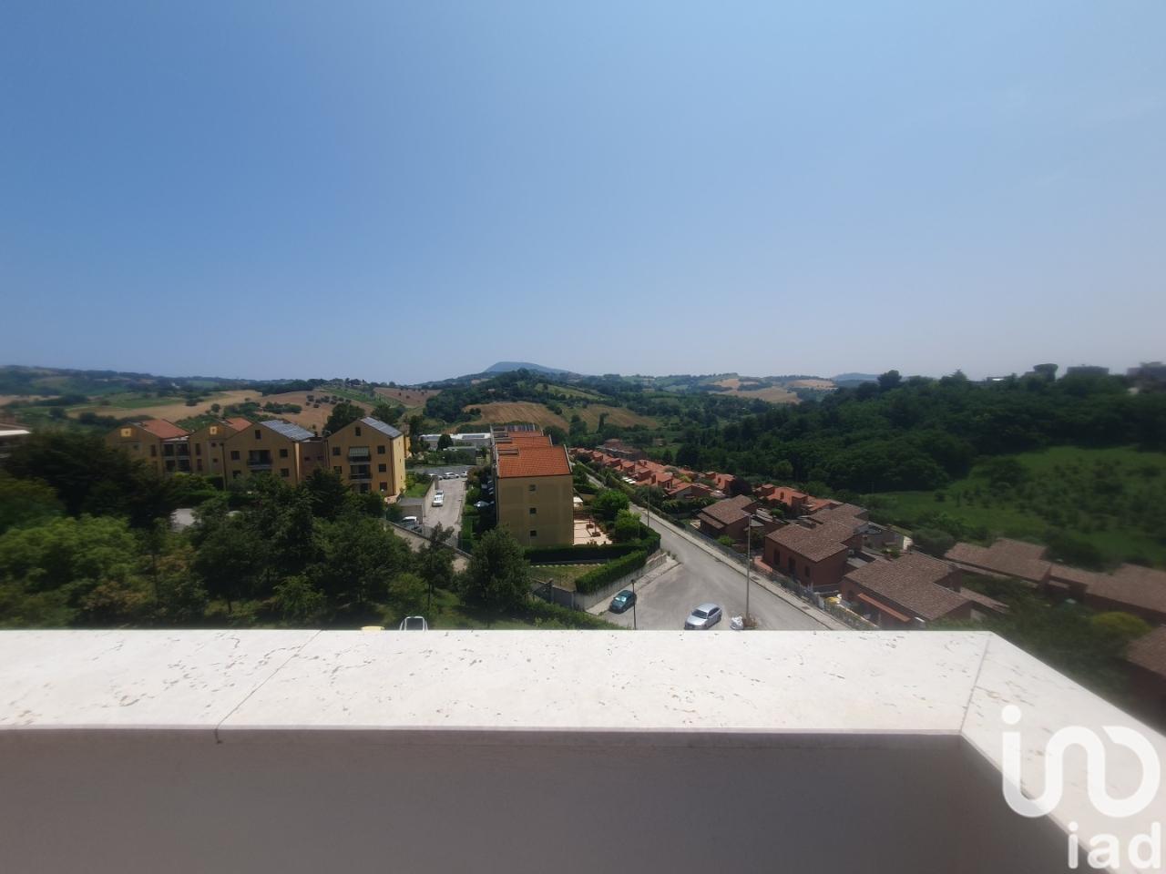 appartamento in affitto ad Ancona in zona Piano San Lazzaro