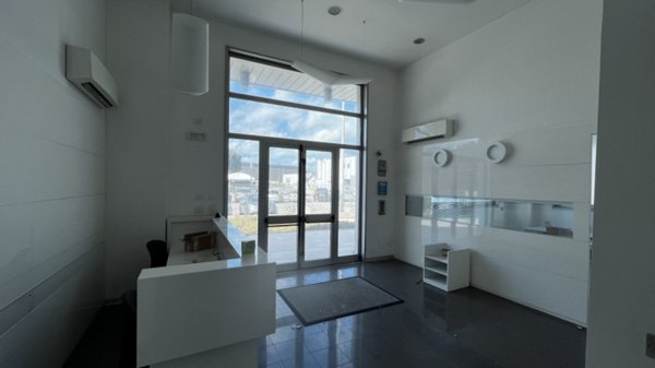 ufficio in affitto ad Ancona in zona Piano San Lazzaro