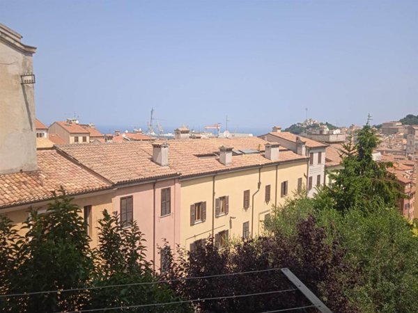 appartamento in affitto ad Ancona in zona Adriatico