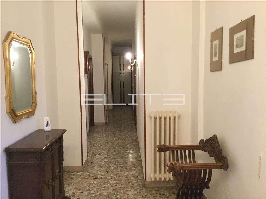 appartamento in affitto ad Ancona in zona Adriatico