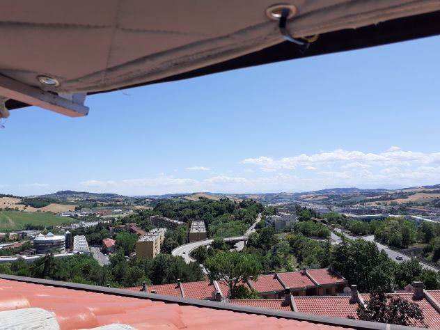 appartamento in affitto ad Ancona in zona Brecce Bianche