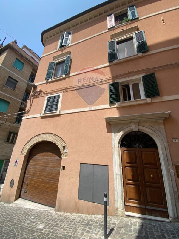 appartamento in affitto ad Ancona in zona Centro Storico