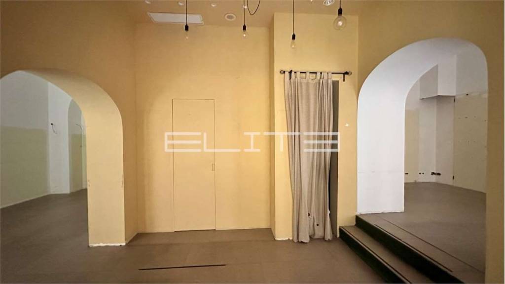 negozio in affitto ad Ancona