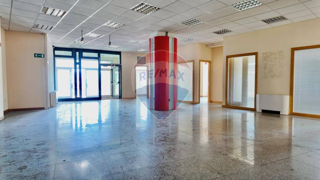 ufficio in affitto ad Ancona in zona Piano San Lazzaro