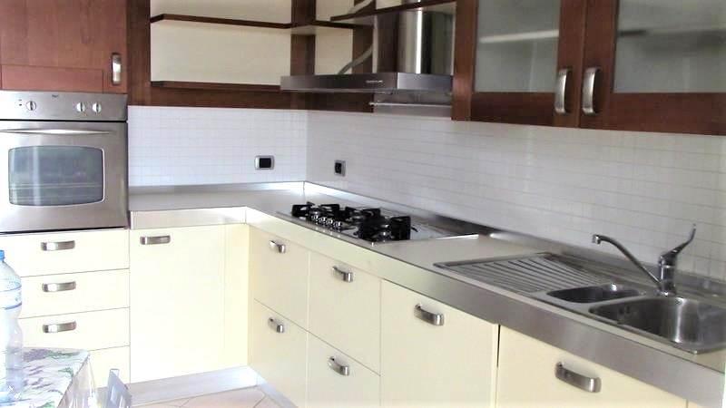 appartamento in affitto ad Ancona in zona Tavernelle