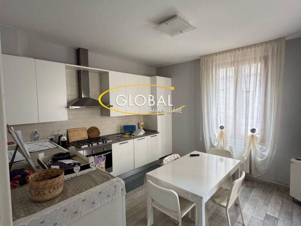 appartamento in affitto ad Ancona in zona Adriatico