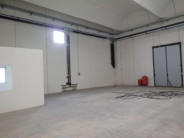 locale commerciale in affitto ad Ancona