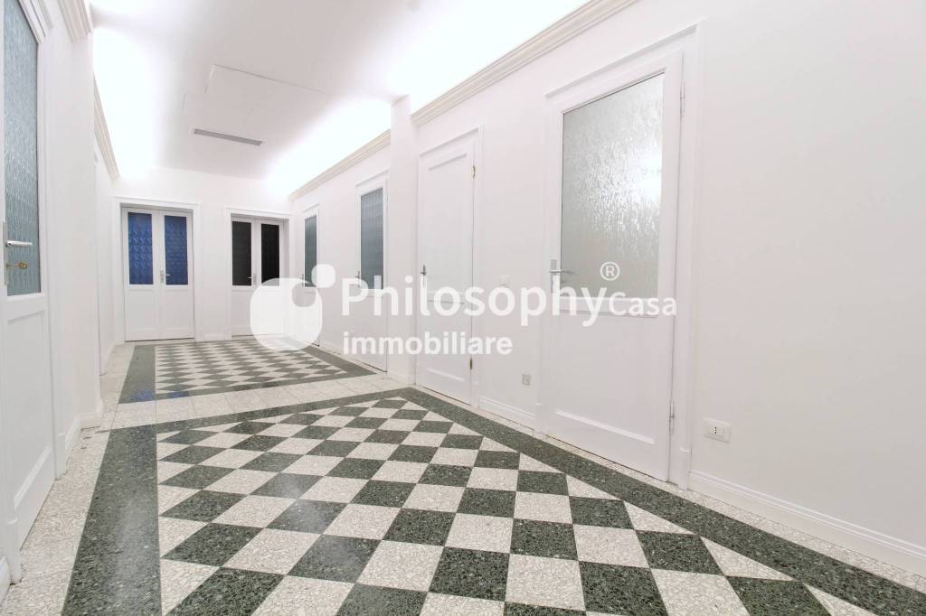 appartamento in affitto ad Ancona in zona Adriatico