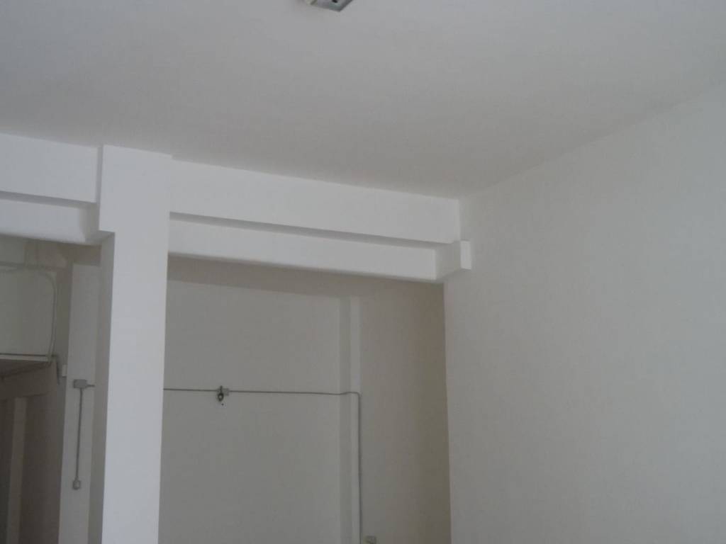 negozio in affitto ad Ancona in zona Delle Grazie