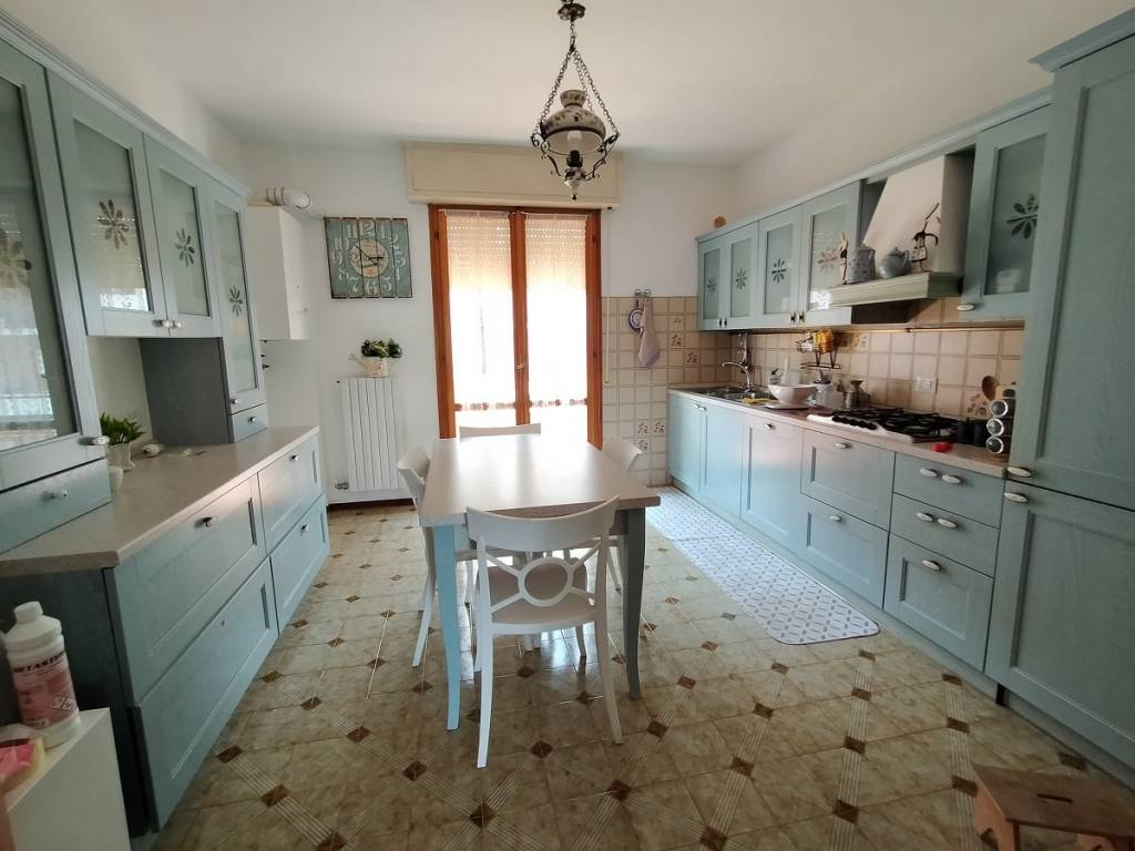 appartamento in affitto ad Ancona in zona Piano San Lazzaro