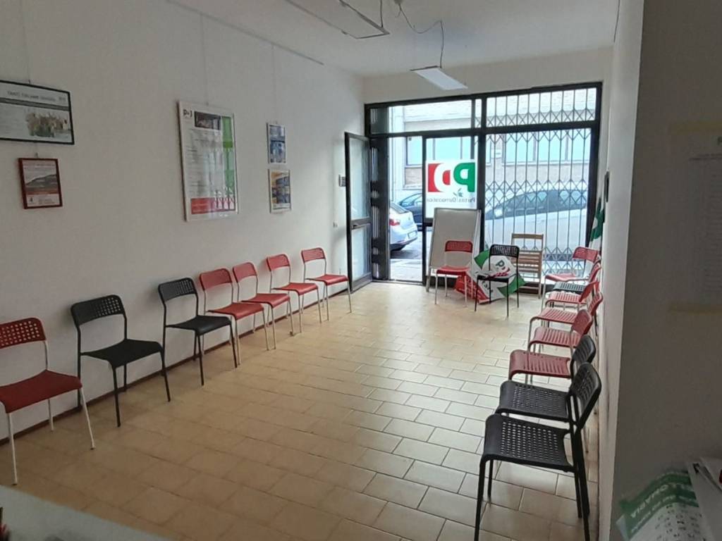 ufficio in affitto ad Ancona in zona Piano San Lazzaro