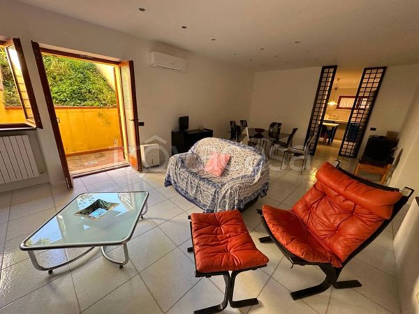 appartamento in affitto ad Ancona in zona Candia