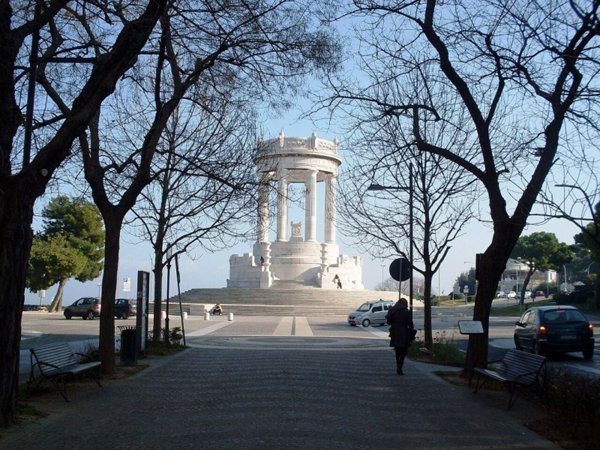 appartamento in affitto ad Ancona in zona Adriatico