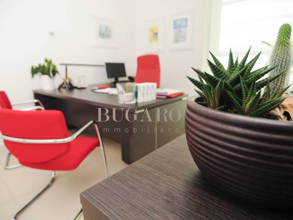 ufficio in affitto ad Ancona in zona Aspio di Ancona