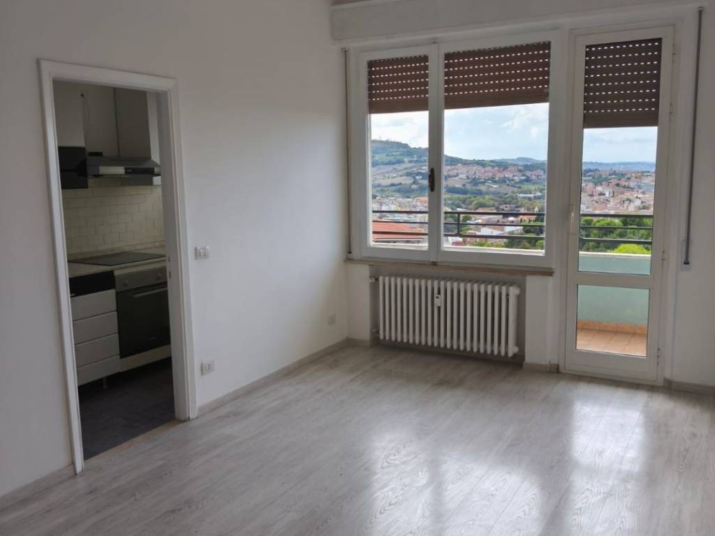 appartamento in affitto ad Ancona in zona Tavernelle
