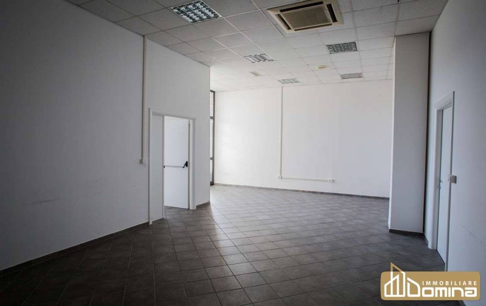 ufficio in affitto ad Ancona in zona Piano San Lazzaro