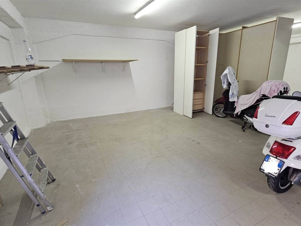 locale commerciale in affitto ad Ancona in zona Tavernelle