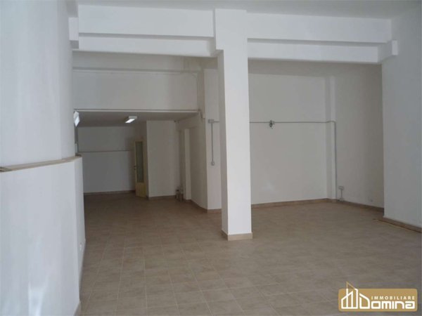 negozio in affitto ad Ancona in zona Centro Storico