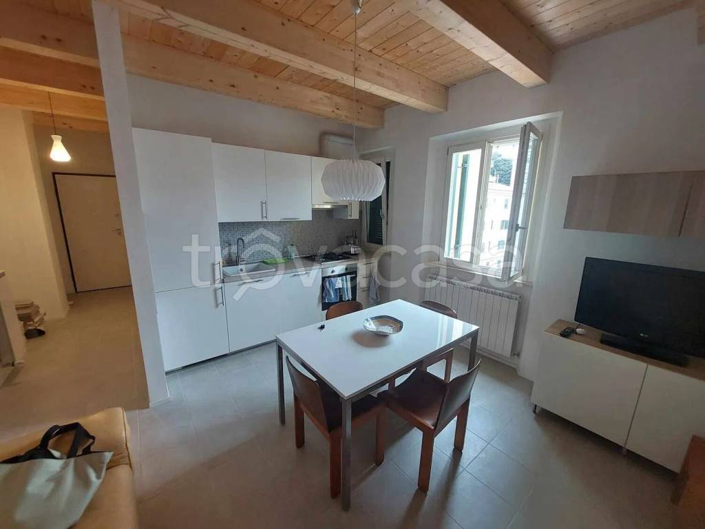 appartamento in affitto ad Ancona in zona Vallemiano