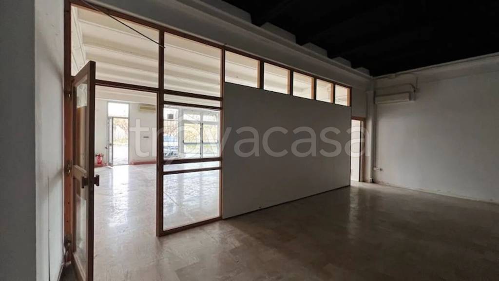 ufficio in affitto ad Ancona in zona Baraccola