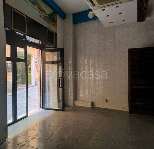 negozio in affitto ad Ancona in zona Centro Storico