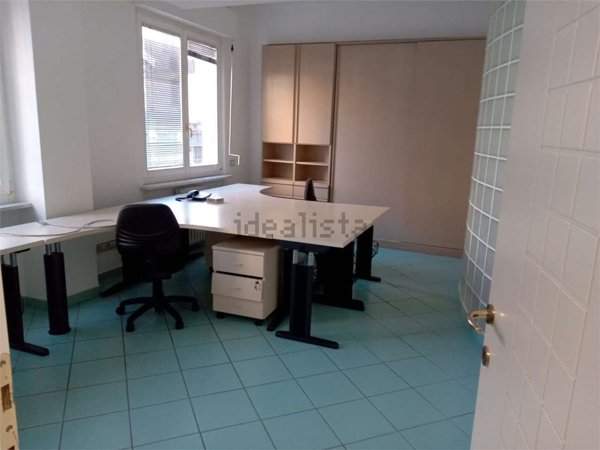 ufficio in affitto ad Ancona in zona Piano San Lazzaro