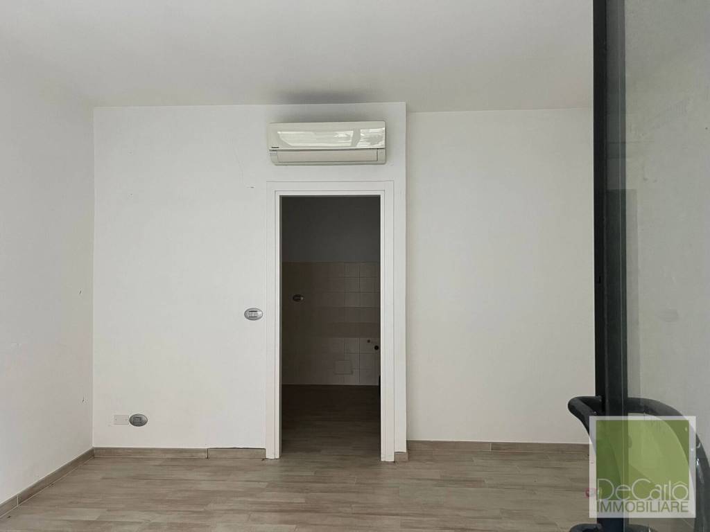 negozio in affitto ad Ancona