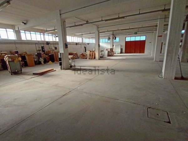 locale di sgombero in affitto ad Ancona in zona Baraccola