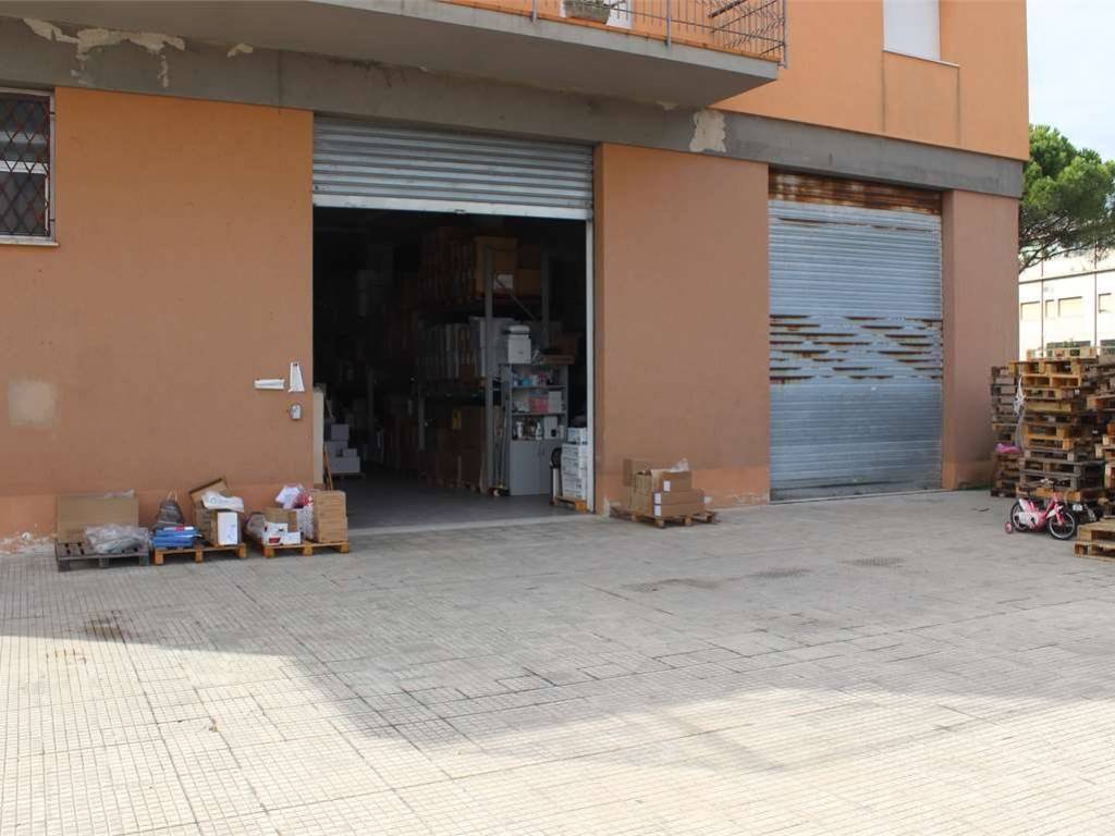 capannone in affitto ad Ancona in zona Baraccola