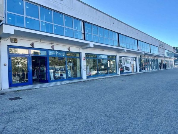ufficio in affitto ad Ancona in zona Baraccola
