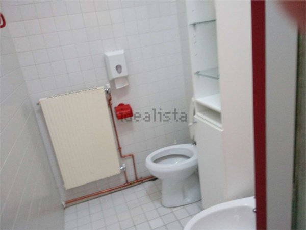 ufficio in affitto ad Ancona in zona Adriatico