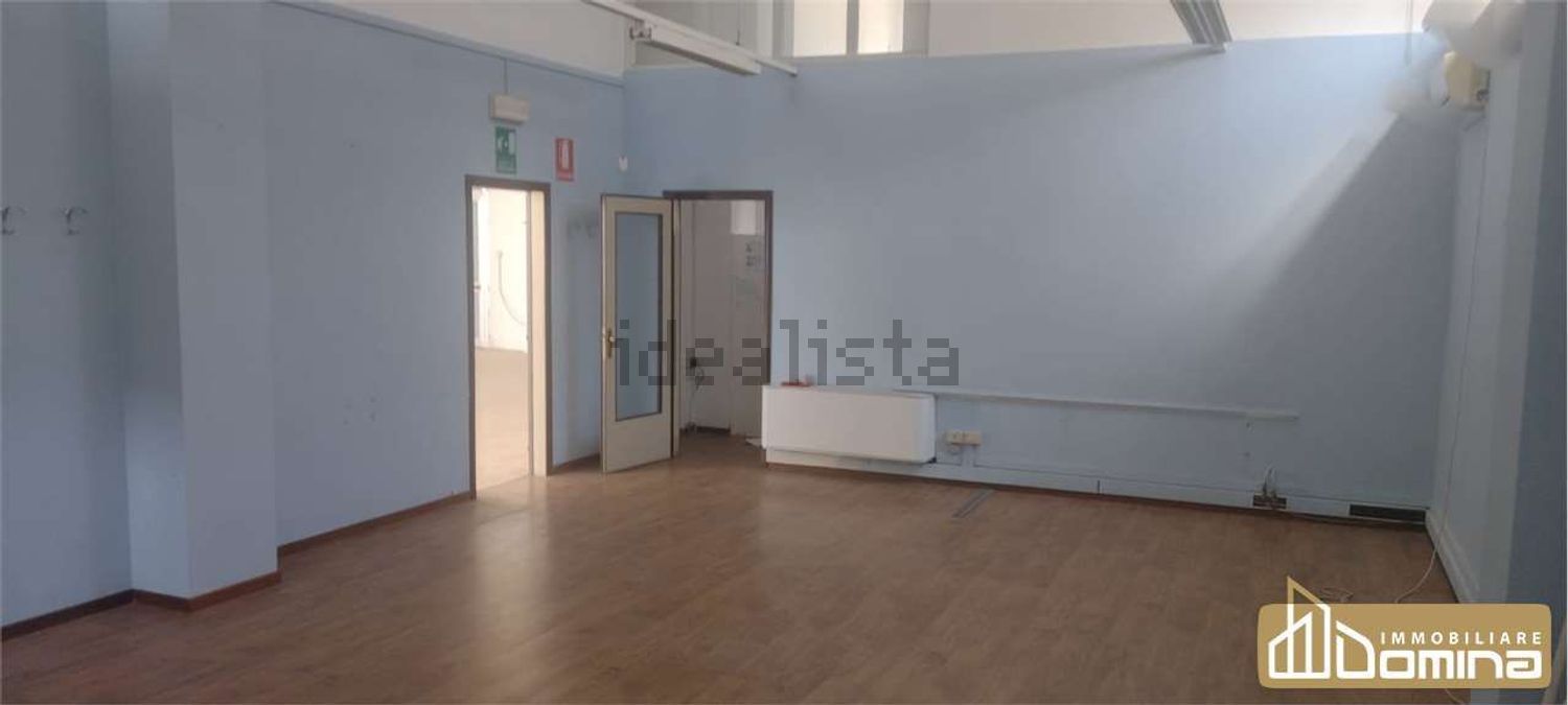 locale di sgombero in affitto ad Ancona in zona Baraccola