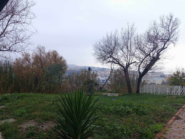 casa semindipendente in affitto ad Ancona in zona Torrette
