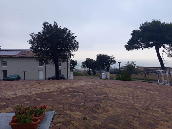 appartamento in affitto ad Ancona in zona Torrette