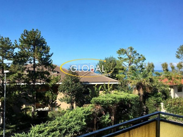 appartamento in affitto ad Ancona in zona Adriatico