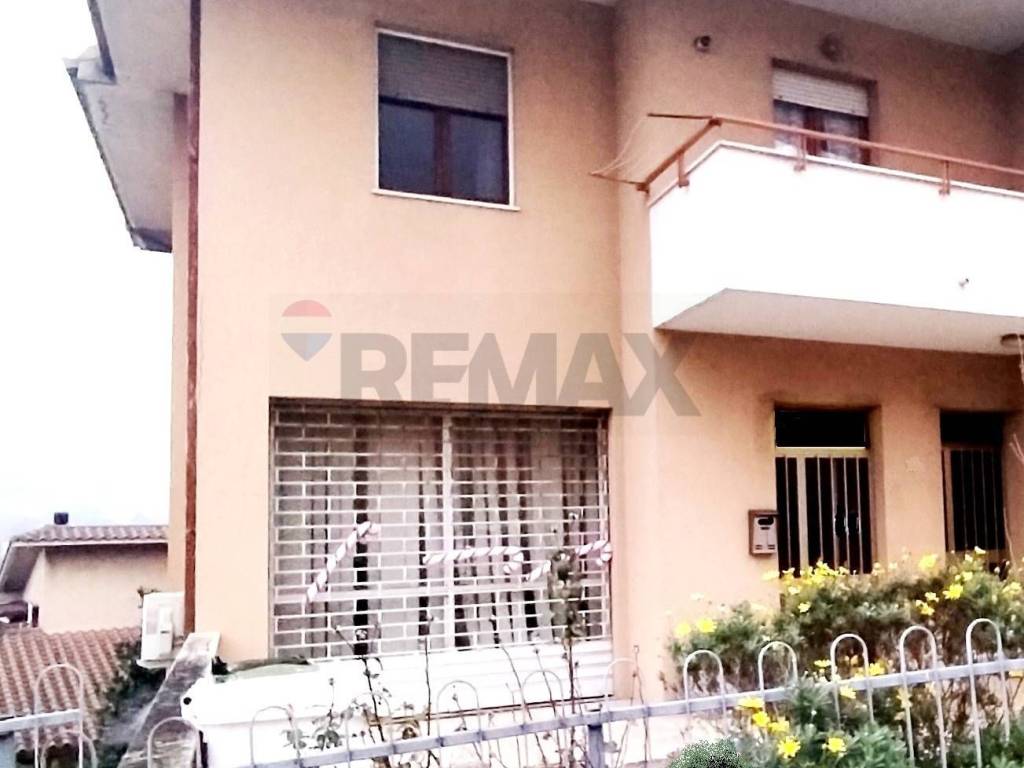 appartamento in affitto ad Ancona in zona Candia