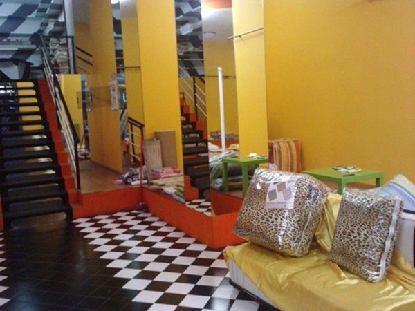 locale commerciale in affitto ad Ancona in zona Vallemiano