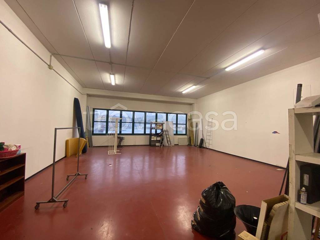 negozio in affitto ad Ancona in zona Brecce Bianche