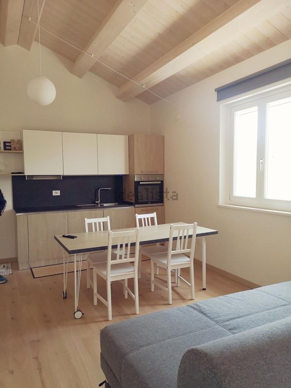 appartamento in affitto ad Ancona in zona Pietra La Croce