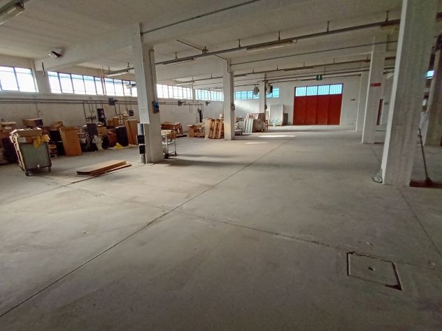 negozio in affitto ad Ancona in zona Baraccola