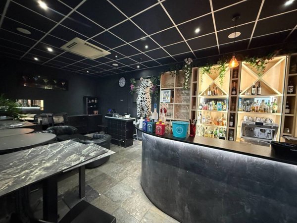 negozio in affitto ad Ancona in zona Piano San Lazzaro