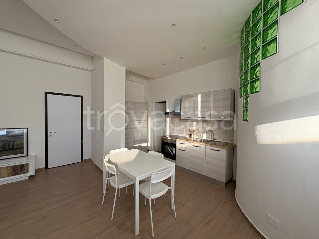 appartamento in affitto ad Ancona in zona Vallemiano