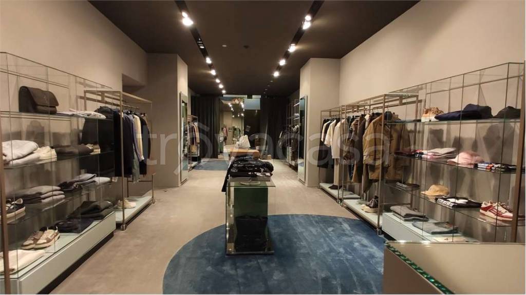 negozio in affitto ad Ancona in zona Centro Storico