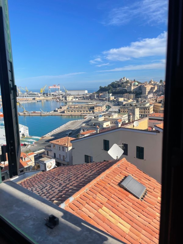 appartamento in affitto ad Ancona in zona Piano San Lazzaro