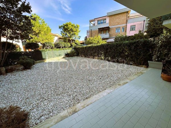 appartamento in affitto ad Ancona in zona Torrette