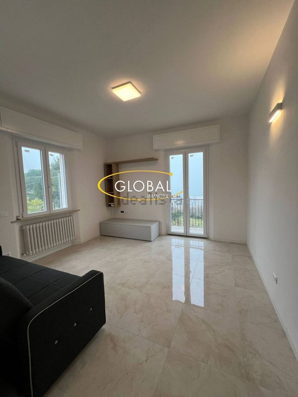 appartamento in affitto ad Ancona in zona Scrima