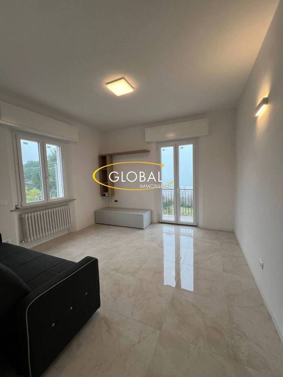 appartamento in affitto ad Ancona in zona Posatora