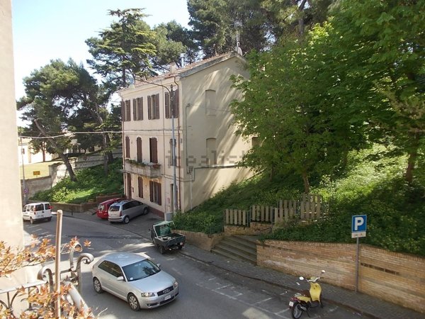 appartamento in affitto ad Ancona in zona Piano San Lazzaro