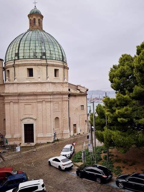 appartamento in affitto ad Ancona in zona Piano San Lazzaro